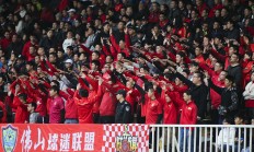 开运体育官方入口-现场观众掌声不断，双方队伍展开激烈较量